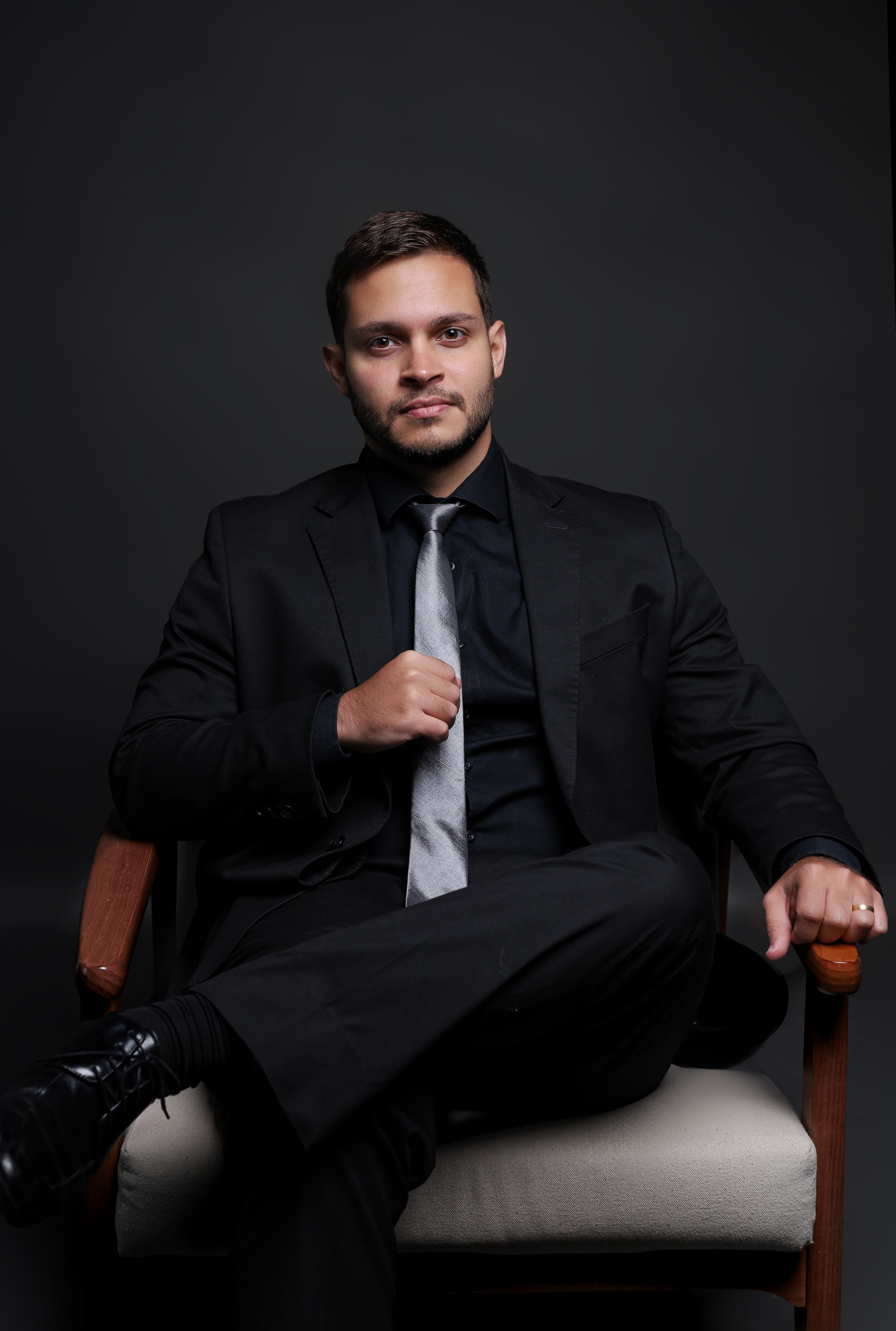 Luciano Ribeiro Pereira, advogado OAB/ES 28.574 — LR Advocacia Inteligente